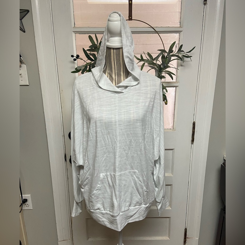 Zuda white slub knit hoodie with batwing sleeves and kangaroo pocket.
